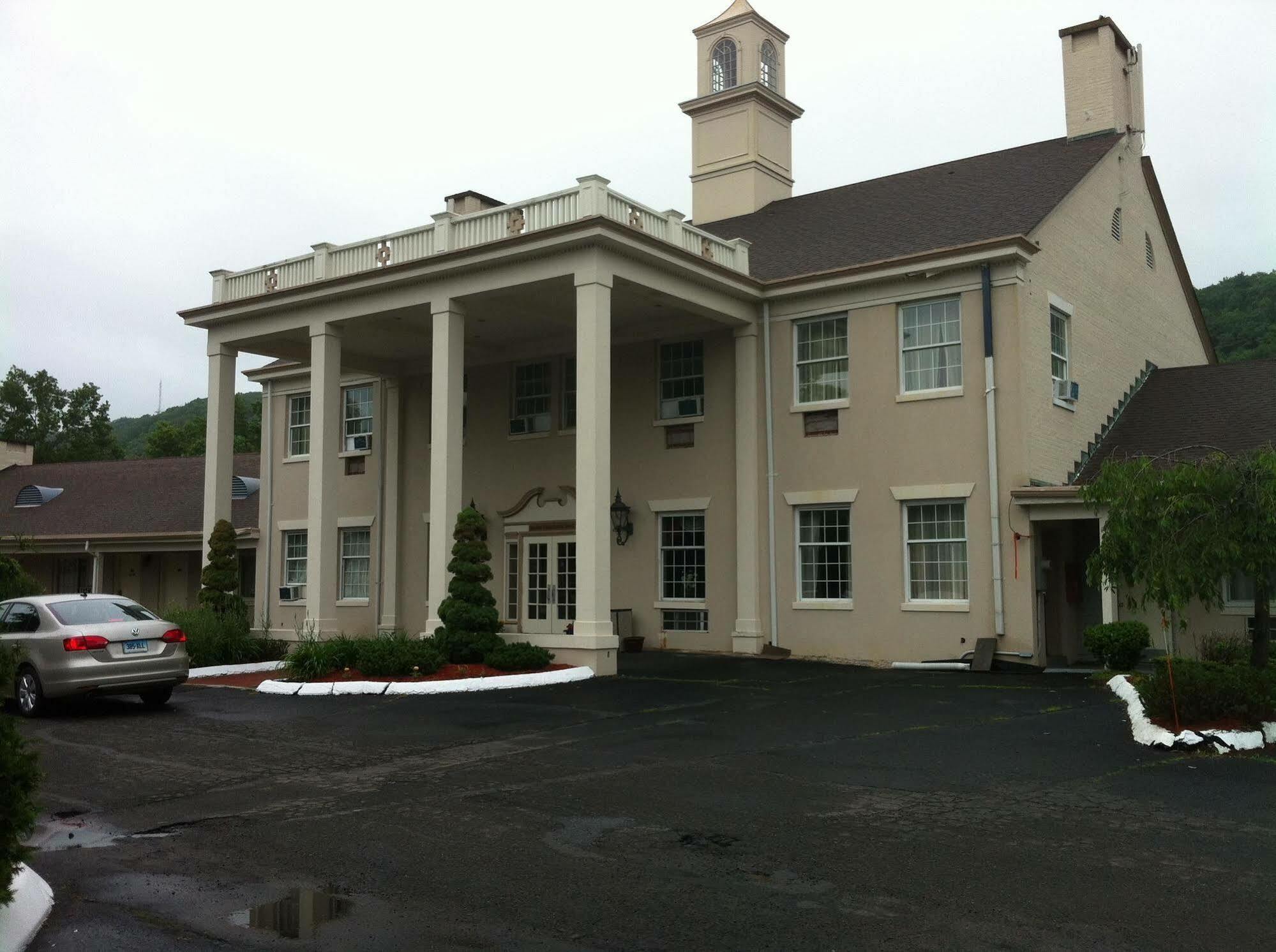 New Haven Inn Εξωτερικό φωτογραφία